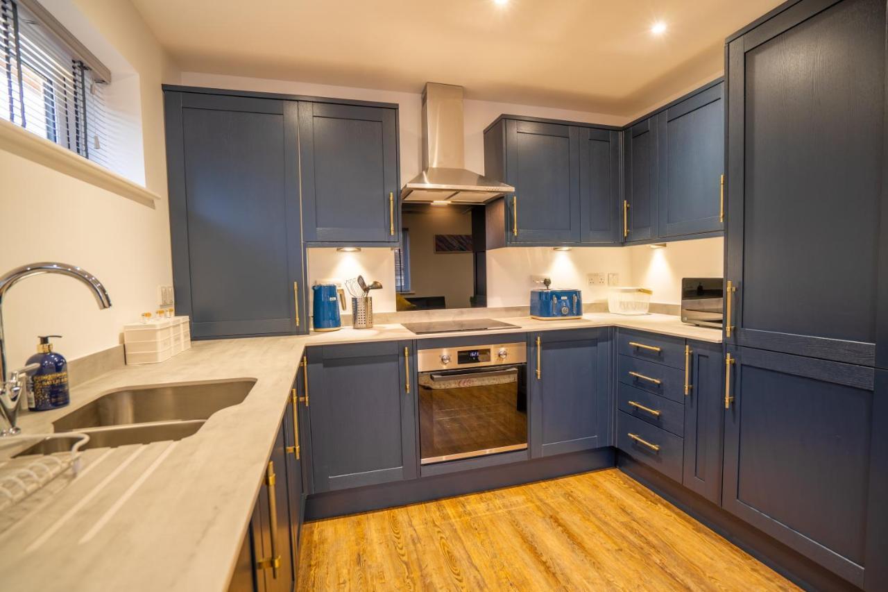 Mill Road Apartment First Floor 크롤리 외부 사진