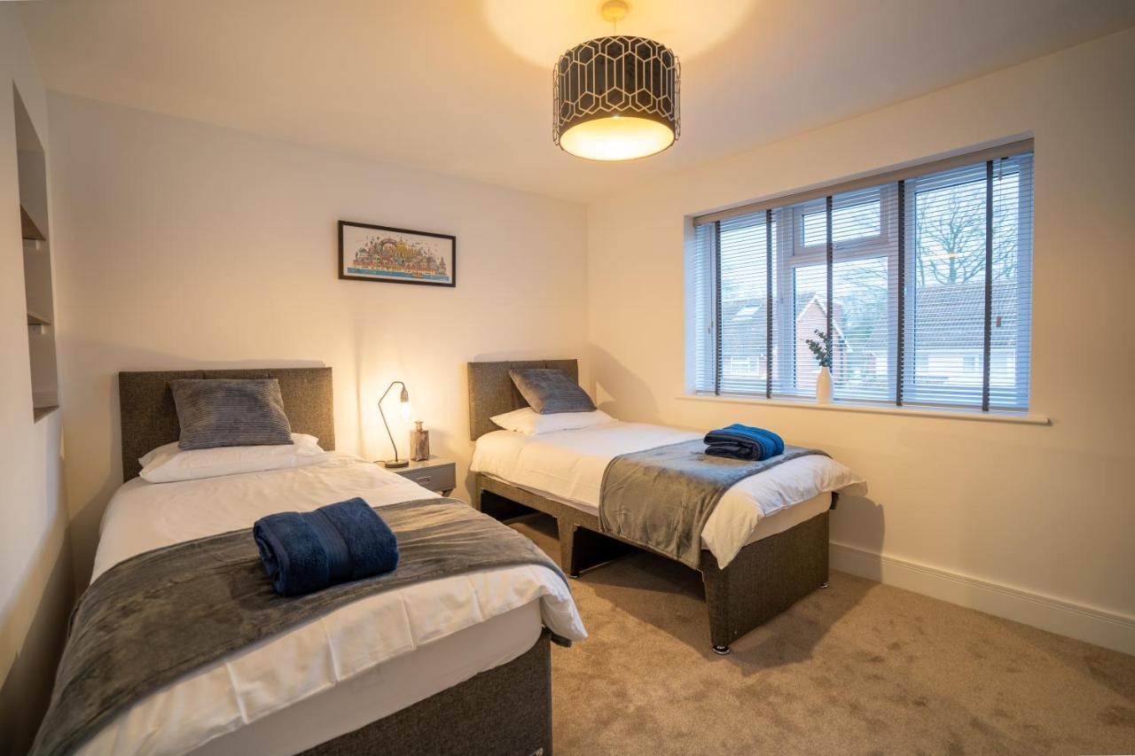 Mill Road Apartment First Floor 크롤리 외부 사진