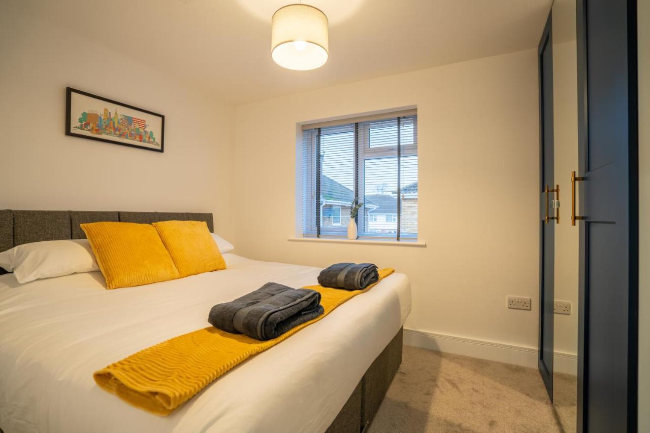 Mill Road Apartment First Floor 크롤리 외부 사진